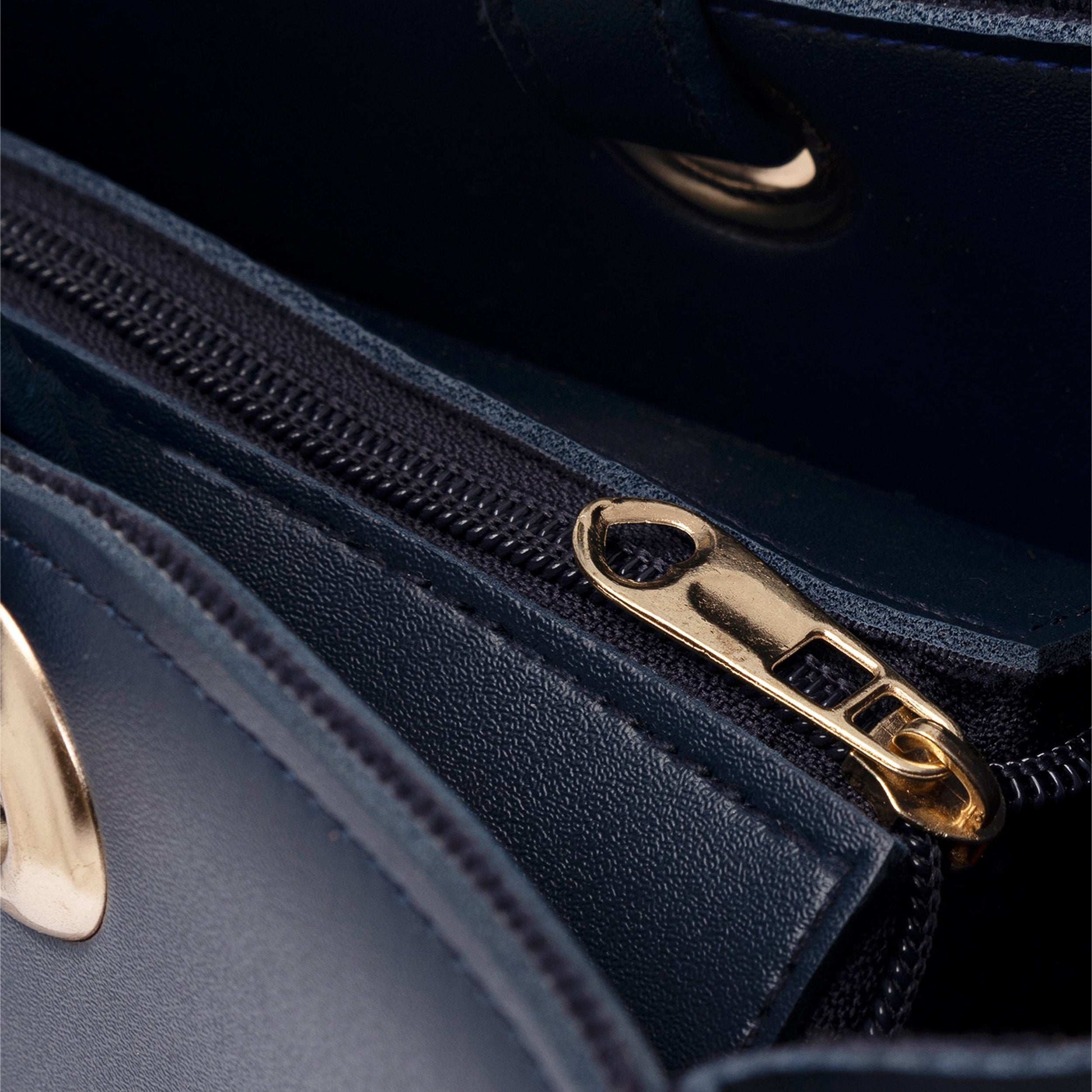 Vouge Tote Bag - Blue